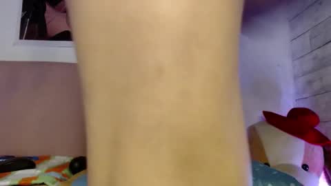 Snapshot of caro_milf_ chatting on 02-07-25, 01:36 Caro milf online show from 02-07-25, 01:36