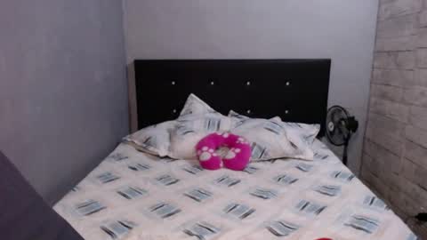 Snapshot of caro_milf_ chatting on 04-10-26, 10:42 Caro milf online show from 04-10-26, 10:42