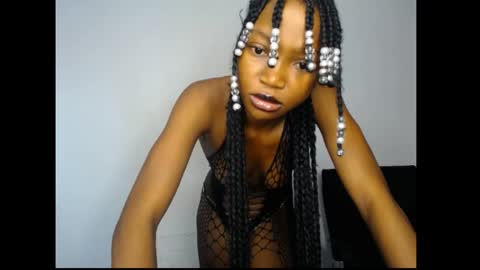 caroline online show from 05-27-26, 04:09
