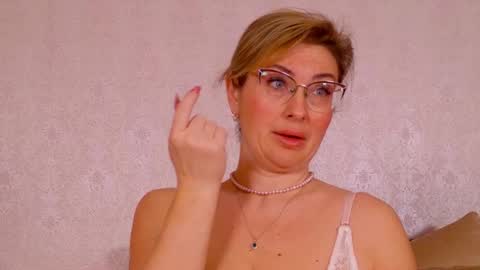 CaroJhones online show from 02-23-26, 05:16