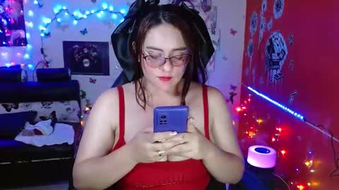 Snapshot of carol20_1994 chatting on 02-13-25, 10:11 Carolina online show from 02-13-25, 10:11