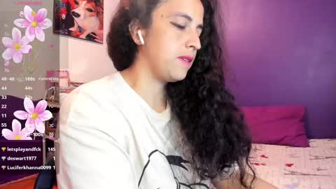 Snapshot of carol_diazz chatting on 02-18-25, 11:41 carol I broadcast from 3-9 pm Chicago USA online show from 02-18-25, 11:41