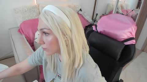 carol_may_ online show from 02-11-26, 09:47