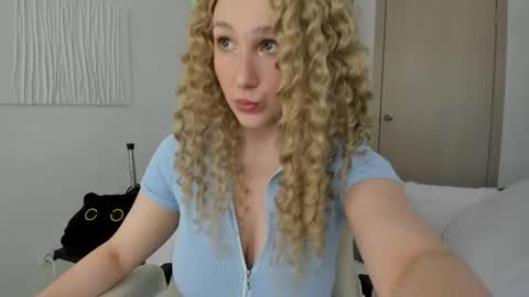 carol_may_ online show from 05-14-26, 06:53