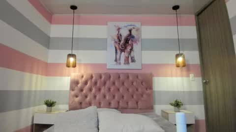 Snapshot of carol_pinter chatting on 02-28-25, 01:05 Carol online show from 02-28-25, 01:05