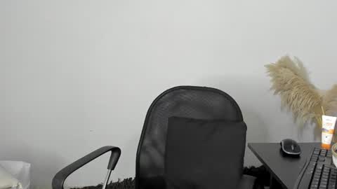 Snapshot of carolay759687 chatting on 01-07-25, 12:13 carolay759687 online show from 01-07-25, 12:13