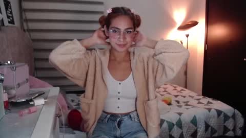 Snapshot of carolayn12 chatting on 12-06-24, 02:46 Carolayn online show from 12-06-24, 02:46