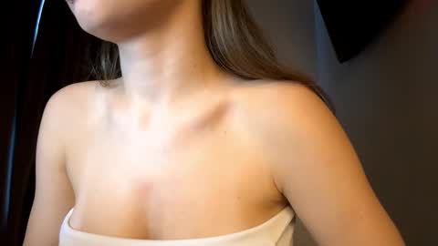 Snapshot of carolecronan chatting on 01-05-26, 05:27 Lisa online show from 01-05-26, 05:27