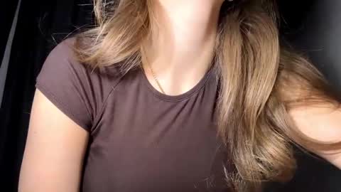 Snapshot of carolecronan chatting on 01-10-26, 06:15 Lisa online show from 01-10-26, 06:15