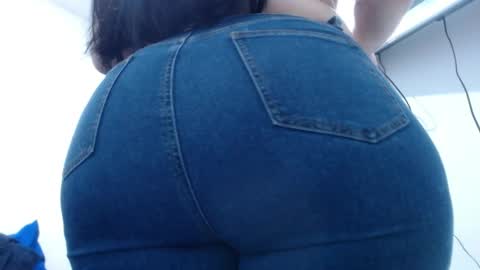 Snapshot of carolina_zabala_19 chatting on 04-25-26, 04:48 carolina_zabala_19 online show from 04-25-26, 04:48