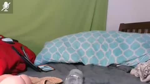 carolinayungin96 online show from 11-11-25, 12:43