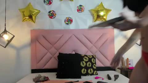 Snapshot of caroline_daring chatting on 06-28-26, 12:44 caroline daring online show from 06-28-26, 12:44