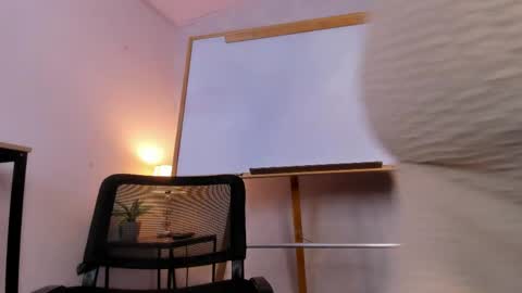 Snapshot of caroline_dh chatting on 04-20-26, 10:29 Caroline online show from 04-20-26, 10:29