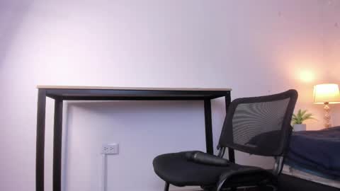 Snapshot of caroline_dh chatting on 04-21-26, 11:27 Caroline online show from 04-21-26, 11:27
