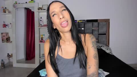 CAROLINE online show from 01-03-25, 03:38