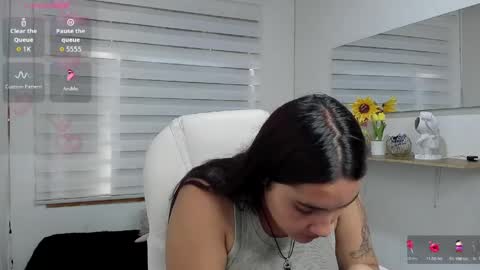 caroline_rodriguez_9 online show from 04-13-26, 06:57