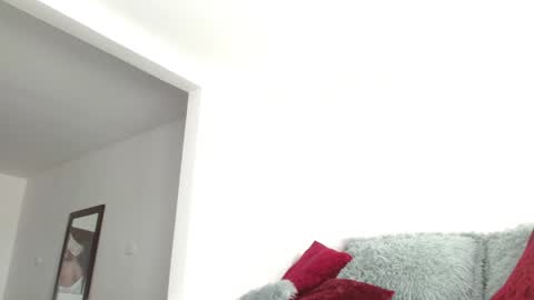 caroline online show from 12-21-25, 12:23