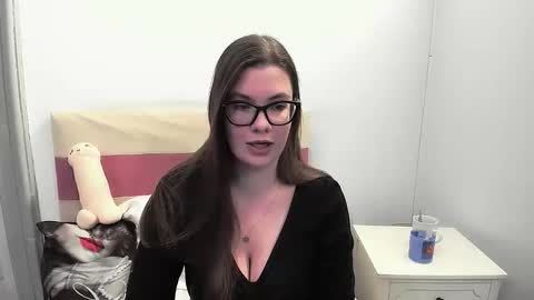 CarolineAmore online show from 01-14-26, 04:12