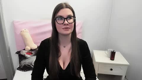 CarolineAmore online show from 03-04-26, 04:13