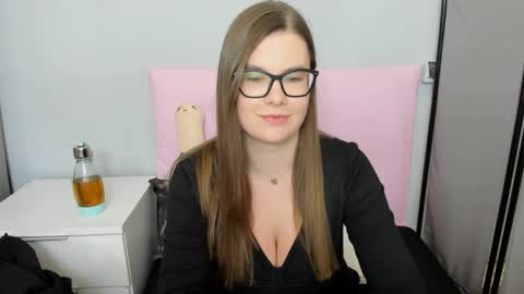 CarolineAmore online show from 05-09-26, 02:44