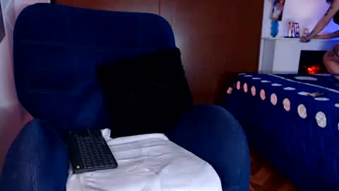 Snapshot of carolineblich chatting on 06-23-26, 01:03 Carolin Blich online show from 06-23-26, 01:03
