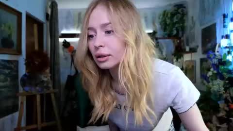 Caroline online show from 11-13-25, 06:12