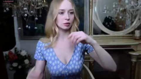 Caroline online show from 11-21-25, 10:58