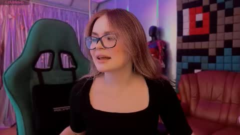 Caroline online show from 03-28-26, 12:16