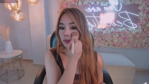 Caro online show from 02-06-25, 10:48