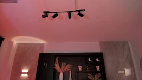 Caro online show from 12-04-25, 09:51