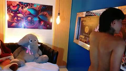 Snapshot of carolinejesh chatting on 04-19-26, 02:27 carolinejesh online show from 04-19-26, 02:27