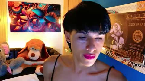 Snapshot of carolinejesh chatting on 04-21-26, 02:34 carolinejesh online show from 04-21-26, 02:34