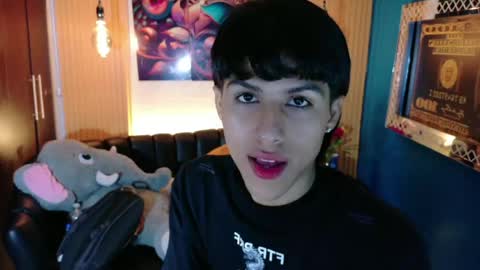 Snapshot of carolinejesh chatting on 05-19-26, 12:33 carolinejesh online show from 05-19-26, 12:33