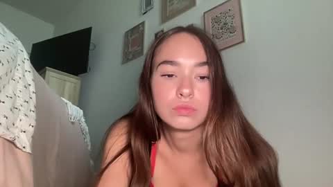 Snapshot of carolineoxox chatting on 07-05-26, 04:14 Caroline online show from 07-05-26, 04:14