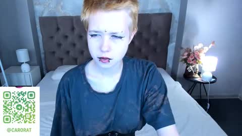 Snapshot of carolinerichter chatting on 09-11-25, 02:22 CarolineRichter online show from 09-11-25, 02:22