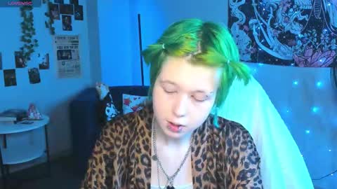 Snapshot of carolinerichter chatting on 03-03-26, 02:18 CarolineRichter online show from 03-03-26, 02:18