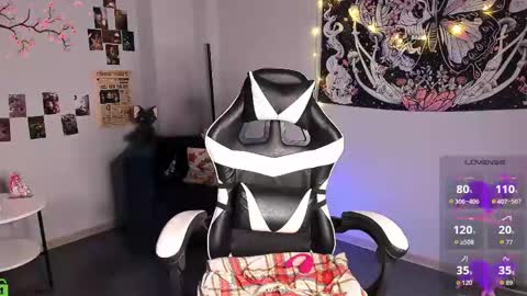 CarolineRichter online show from 04-10-26, 07:02