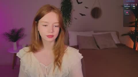 Snapshot of carolinnk chatting on 11-06-25, 02:18 Caro online show from 11-06-25, 02:18