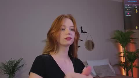Snapshot of carolinnk chatting on 11-29-25, 02:42 Caro online show from 11-29-25, 02:42
