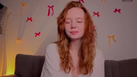 Snapshot of carolinnk chatting on 04-16-26, 09:15 Caro online show from 04-16-26, 09:15