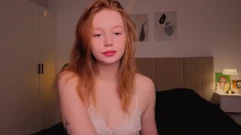 Snapshot of carolinnk chatting on 06-13-26, 09:35 Caro online show from 06-13-26, 09:35