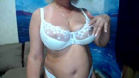 Snapshot of caroncapella chatting on 07-09-26, 03:49 VicunaCool online show from 07-09-26, 03:49