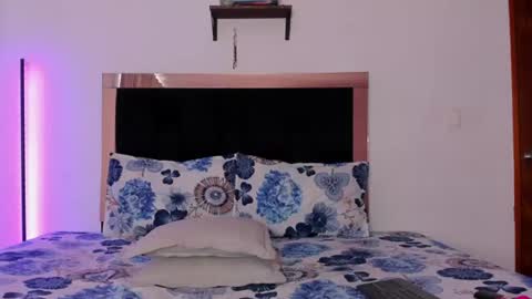 Snapshot of carorosse chatting on 07-15-26, 06:35 Caro online show from 07-15-26, 06:35