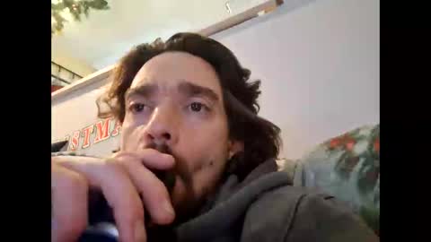 Snapshot of carpenter345111774 chatting on 12-22-25, 02:19 carpenter345111774 online show from 12-22-25, 02:19