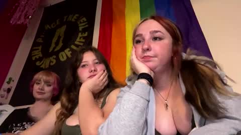 Snapshot of carpetmunchers chatting on 10-12-25, 01:04 carpetmunchers online show from 10-12-25, 01:04