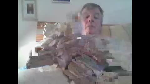 Snapshot of carpinus chatting on 11-19-25, 08:25 dancing cock online show from 11-19-25, 08:25
