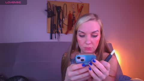 Carrie online show from 02-24-26, 07:01