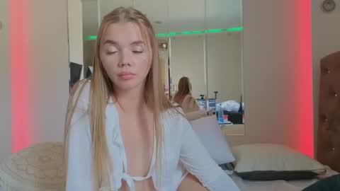 Snapshot of carriebradshawww chatting on 07-01-26, 03:56 carriebradshawww online show from 07-01-26, 03:56