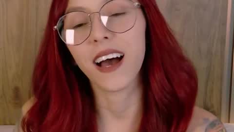Snapshot of casandra_busting chatting on 06-10-26, 07:35 Casandra online show from 06-10-26, 07:35