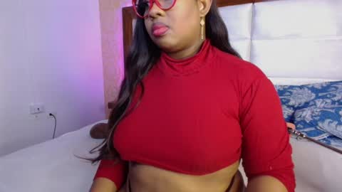 Snapshot of caseymoon chatting on 02-19-25, 12:22 Casey online show from 02-19-25, 12:22